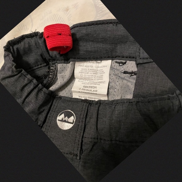 Boys Cargo Shorts - Adorable Pre-Loved Condition - Picture 4 of 5